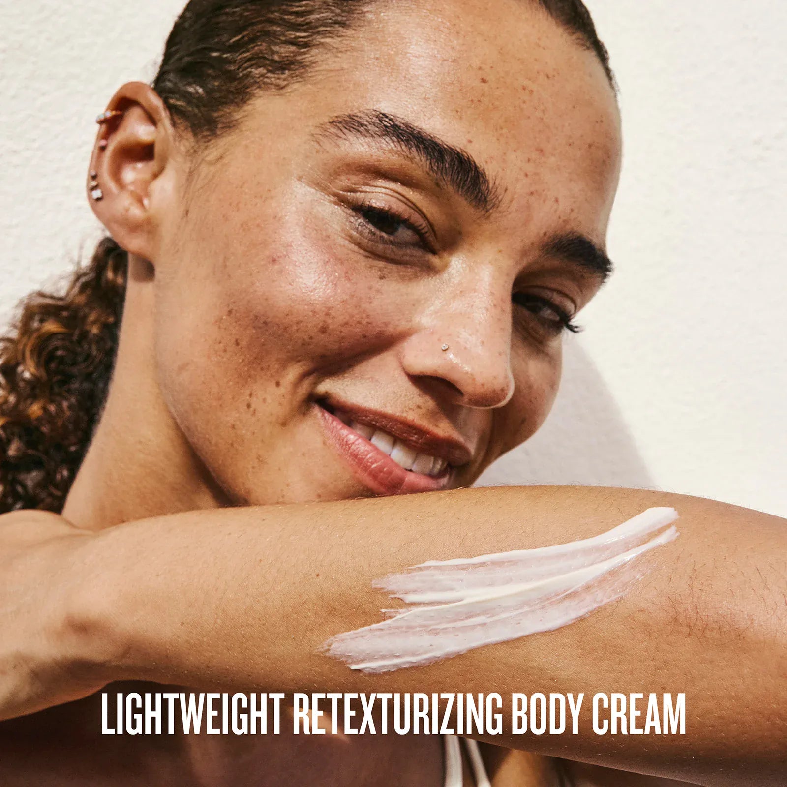 Lightweight retexturing body cream