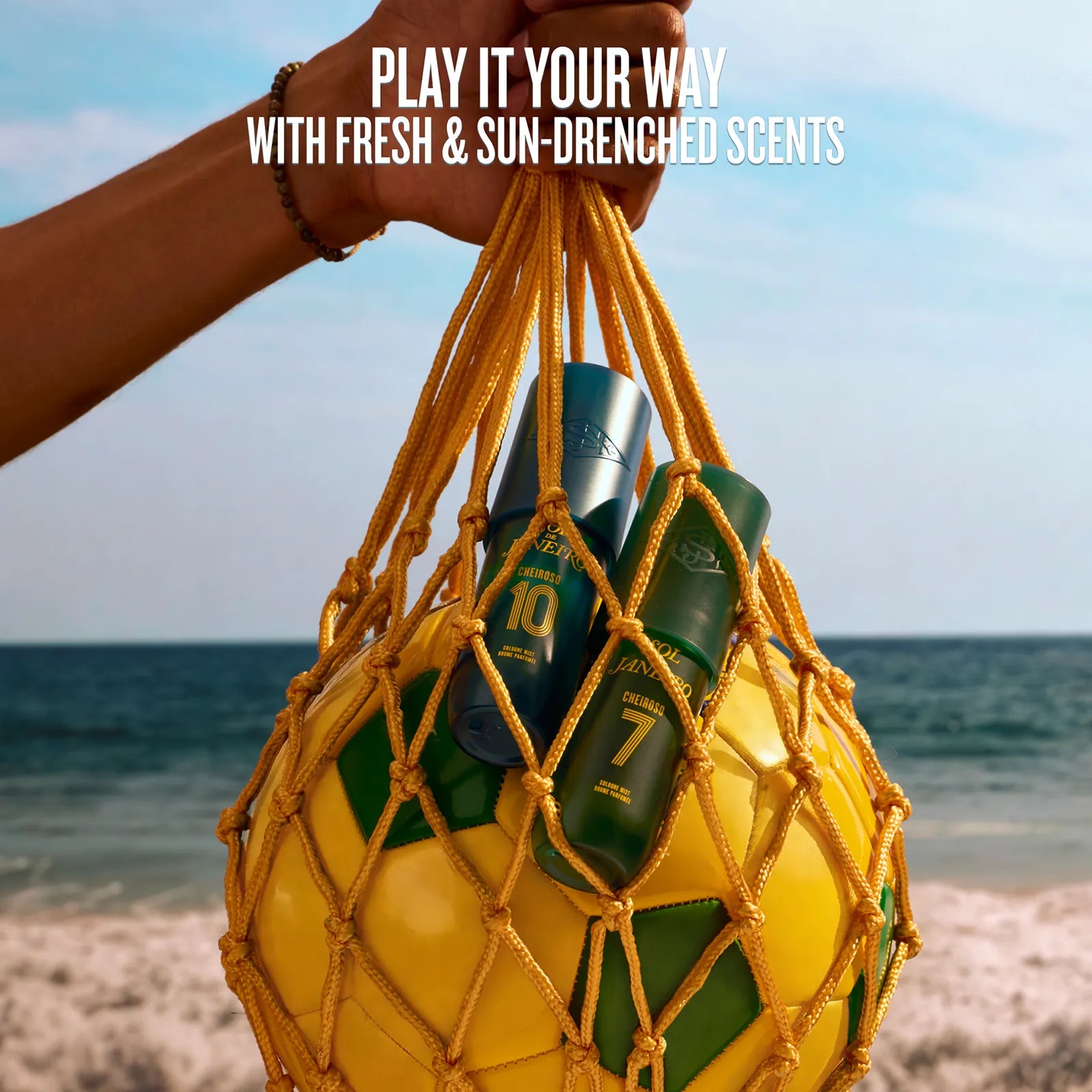 Yellow net bag with beach bottles held by a hand on a beach, with text overlay.