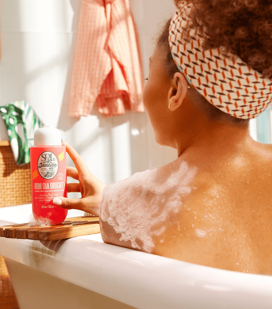 Bom Dia Bright™ Clarifying AHA BHA Body Wash